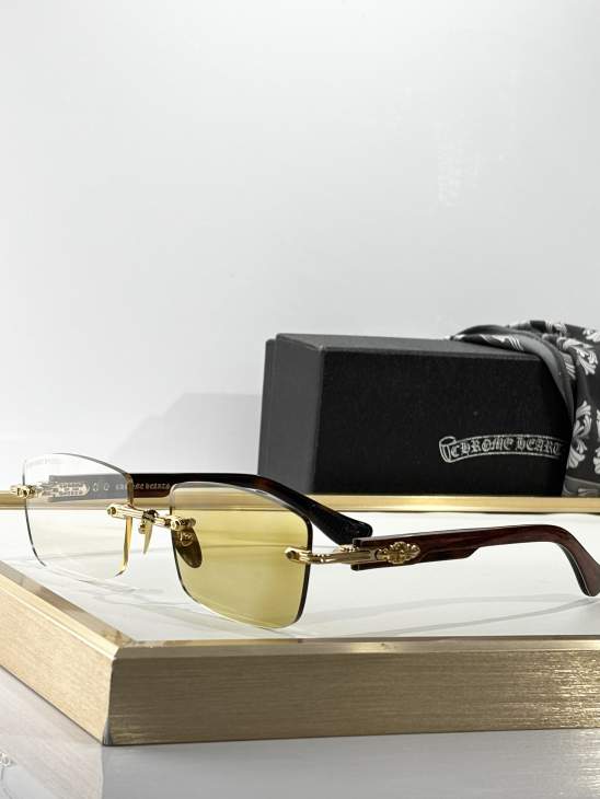 Picture of Chrome Hearts Sunglasses _SKUfw76325136fw